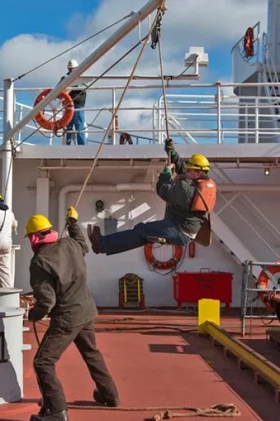 Deck & Engine Stores Egypt Marine deck supplies Egypt – mooring ropes, safety equipment, paints, and cleaning materials for vessels in Suez Canal and Egyptian ports | Manta Shipping